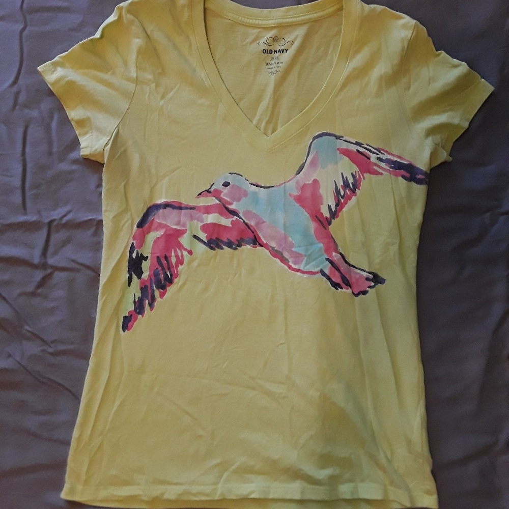Old Navy Bird T-shirt Size Medium